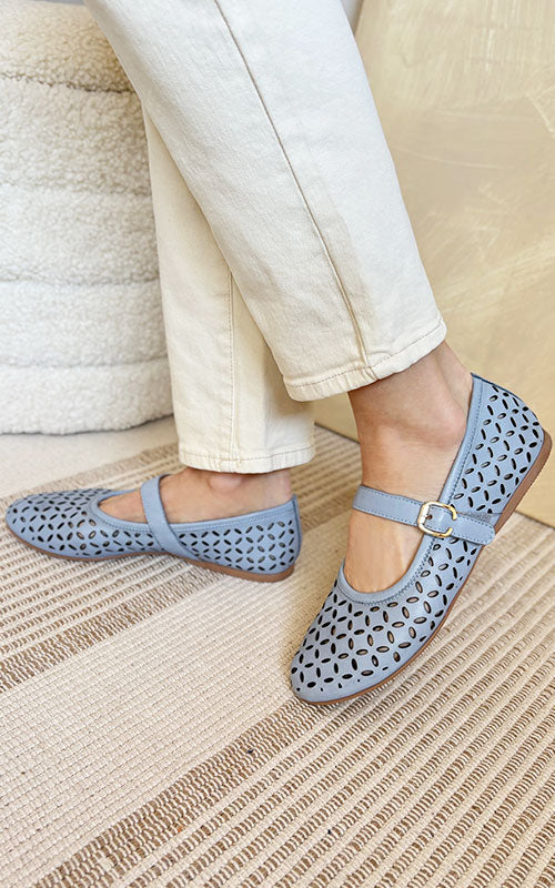 Bueno Kehlani Flats, powder blue